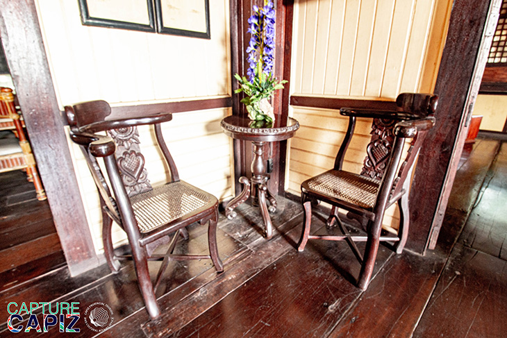 img-gallery